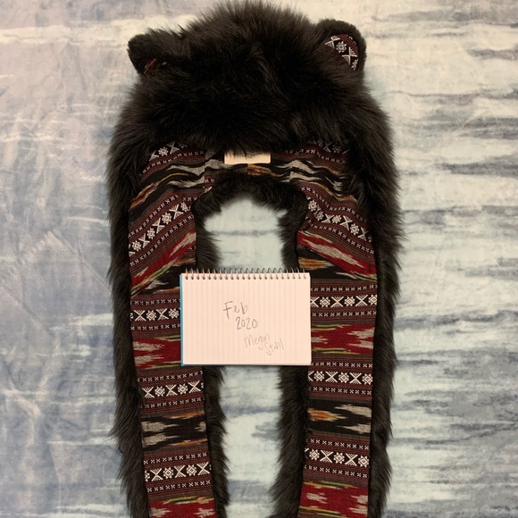 Black Bear 🐻 Spirithood - Picture 3 of 8